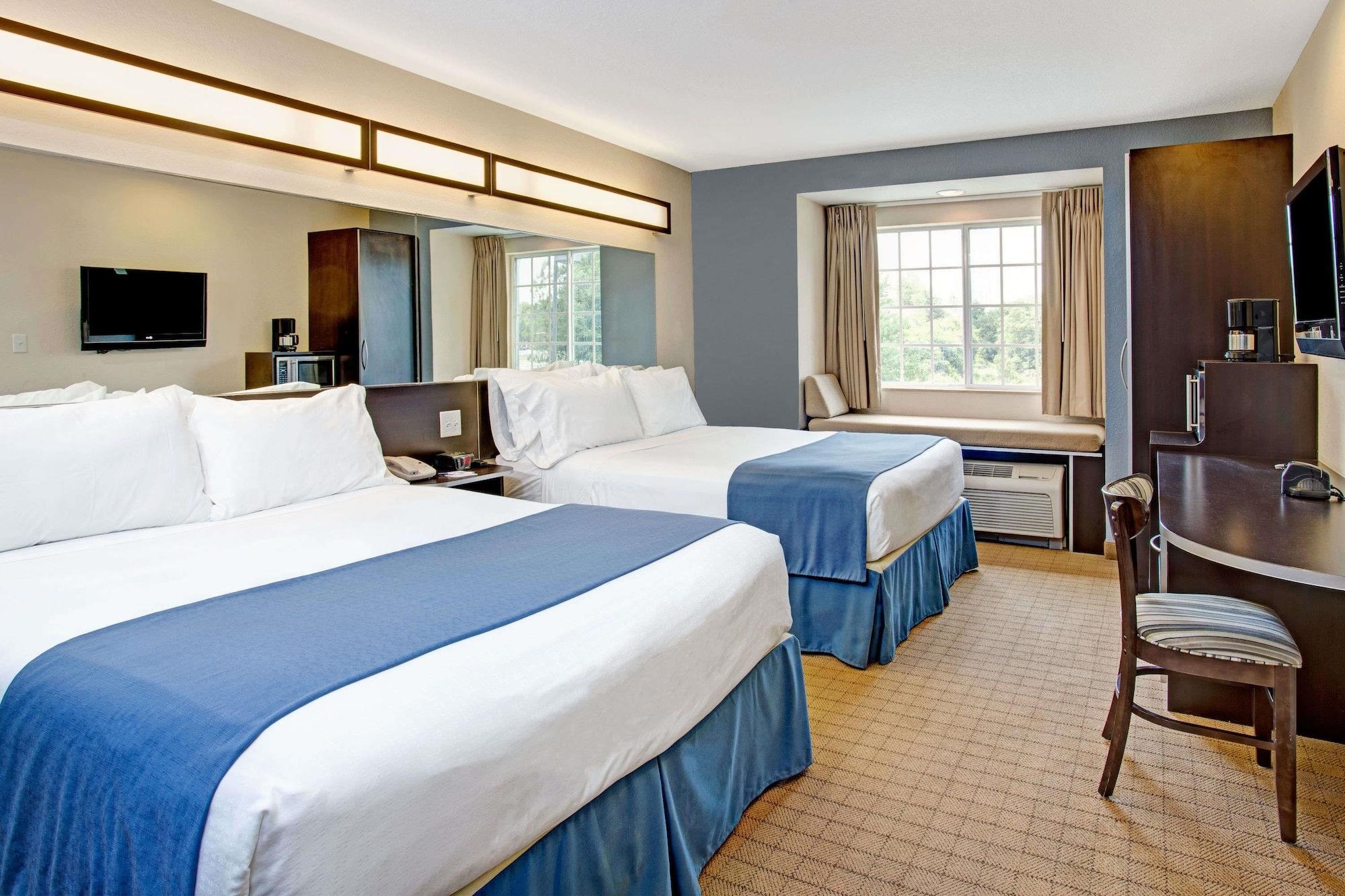 Microtel Inn & Suites By Wyndham Brooksville Ridge Manor Exterior foto