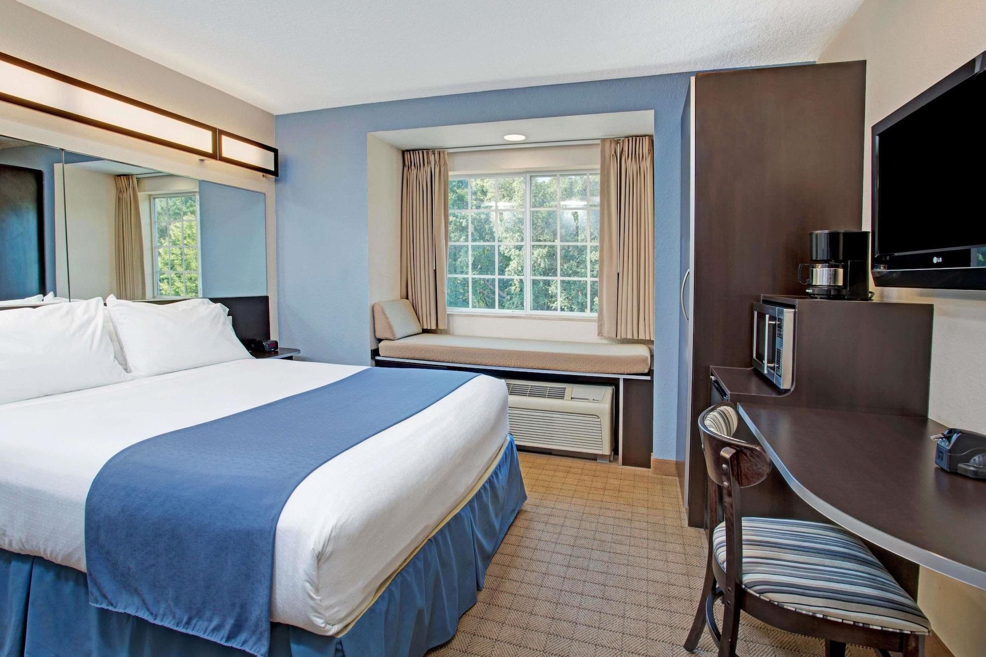 Microtel Inn & Suites By Wyndham Brooksville Ridge Manor Exterior foto