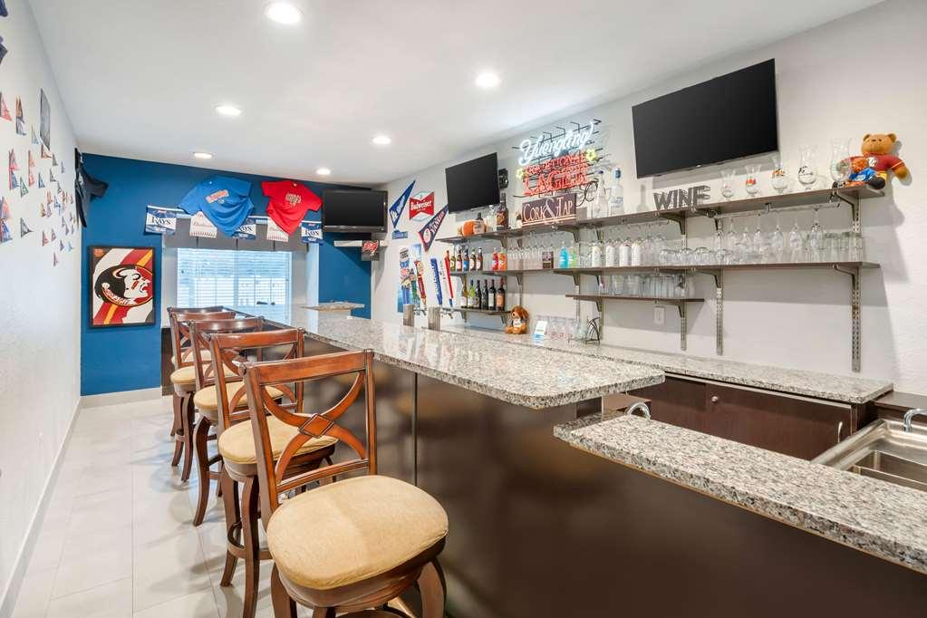 Microtel Inn & Suites By Wyndham Brooksville Ridge Manor Restaurante foto