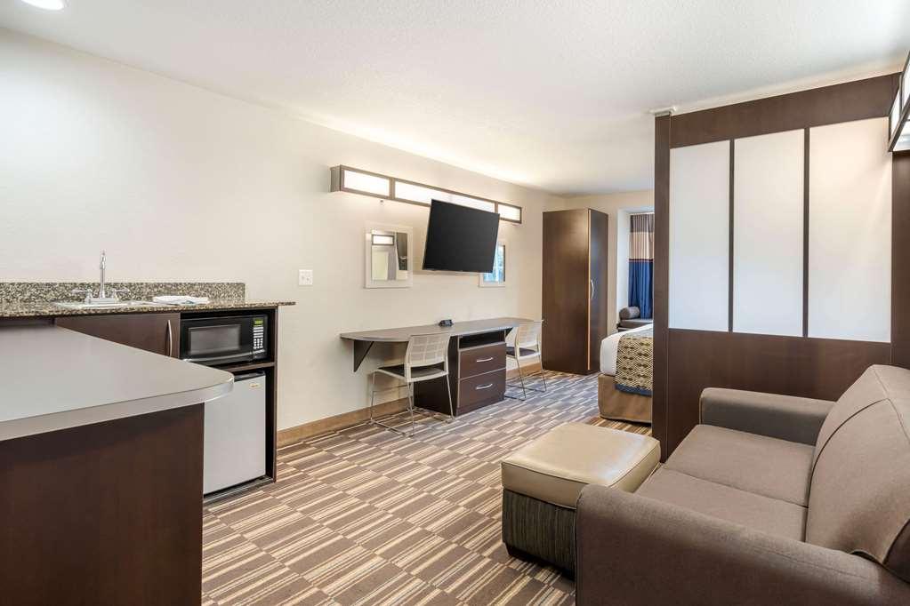 Microtel Inn & Suites By Wyndham Brooksville Ridge Manor Quarto foto